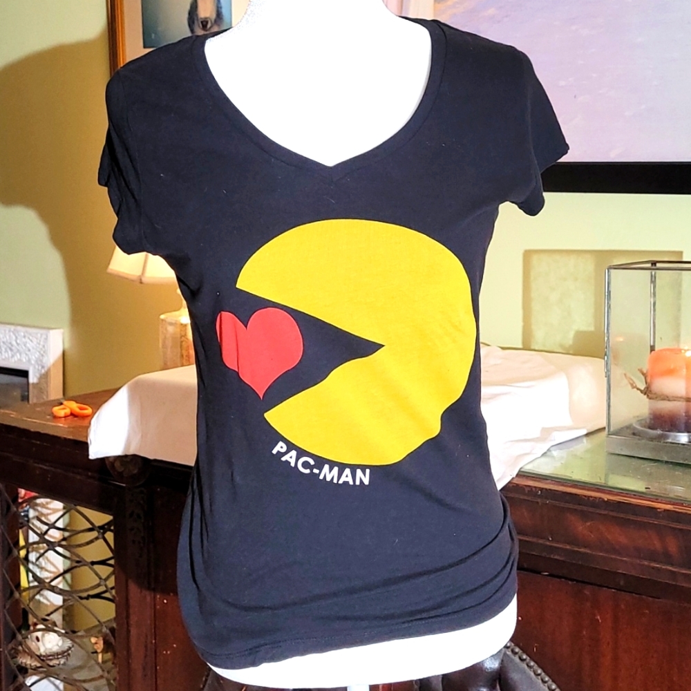 Pac-man Gamers, vintage cute V-neck tshirt. Y2K